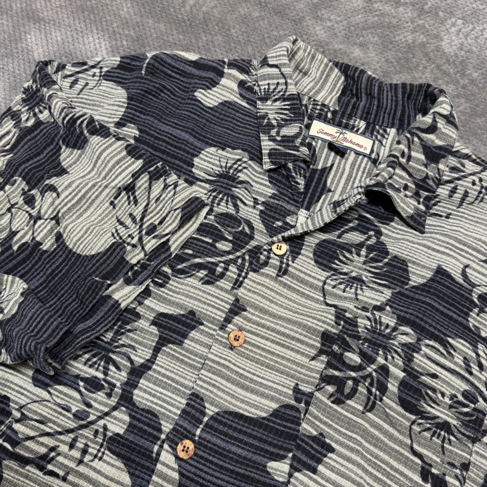 Tommy Bahama Mens XXL Silk Floral Camp Shirt Grey Black Tropical Short Sleeve - Picture 1 of 9